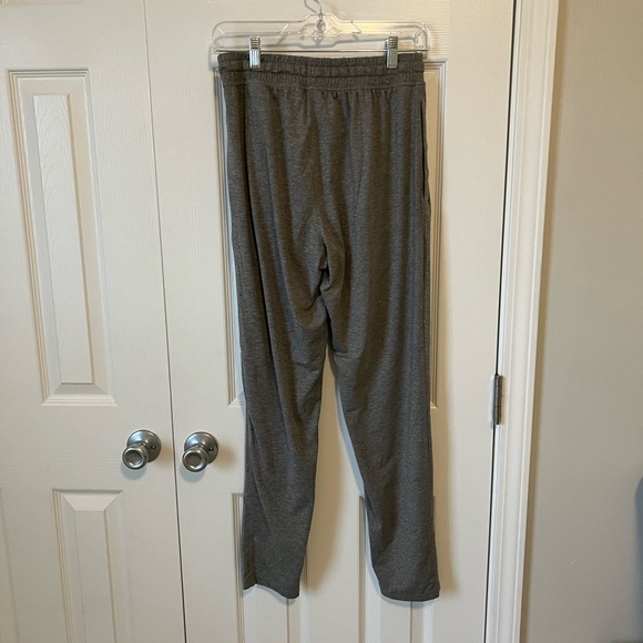 Reebok lounge pants - Picture 3 of 4